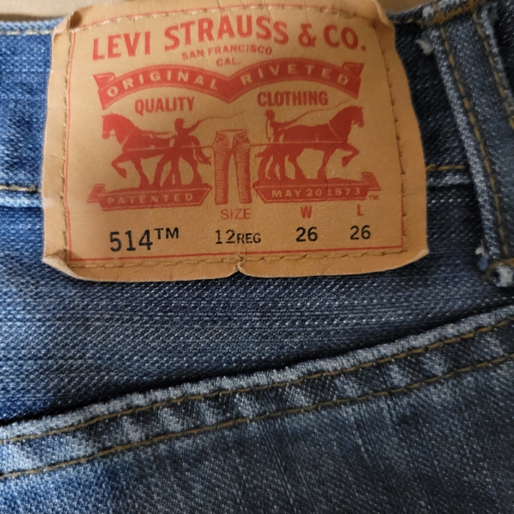 Levis